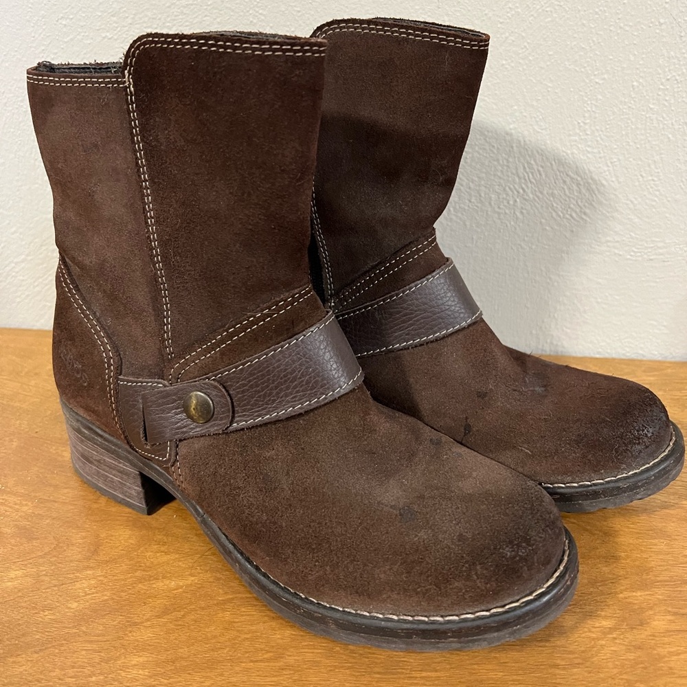 Taos Women’s Leather Boots